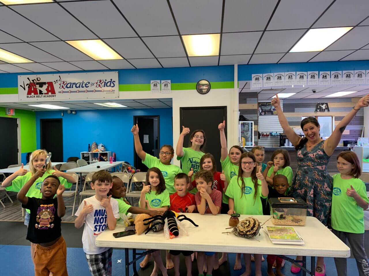 The Franklin Pest Solution team educating kids about science in Indiana<br />
